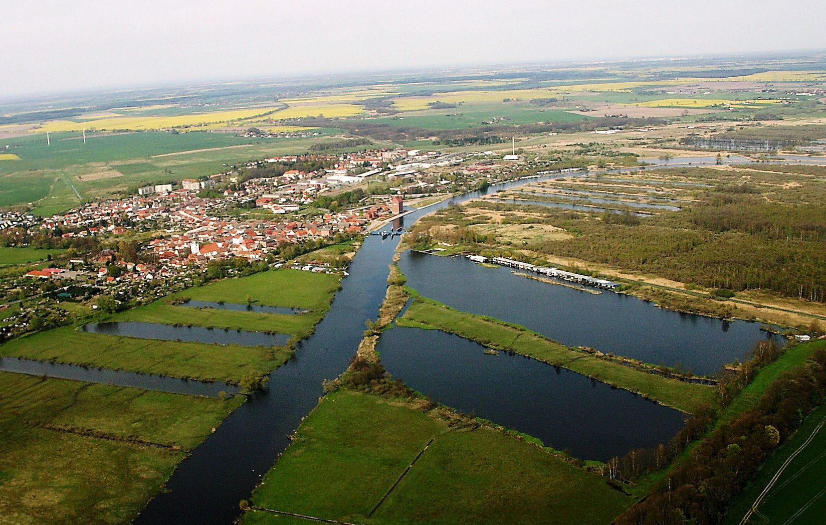 images/yootheme/Orte/Loitz/k-Loitz mit Flussschwimmbad.jpg