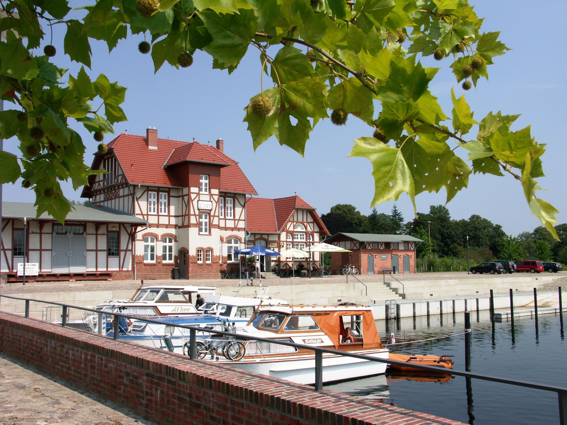 images/yootheme/Orte/Loitz/k-Marina Loitz Bahnhof NEU.jpg